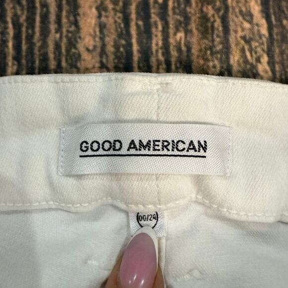 Good American Women's White High Rise Cut Off Distressed Denim Shorts Size 00 - Picture 2 of 4